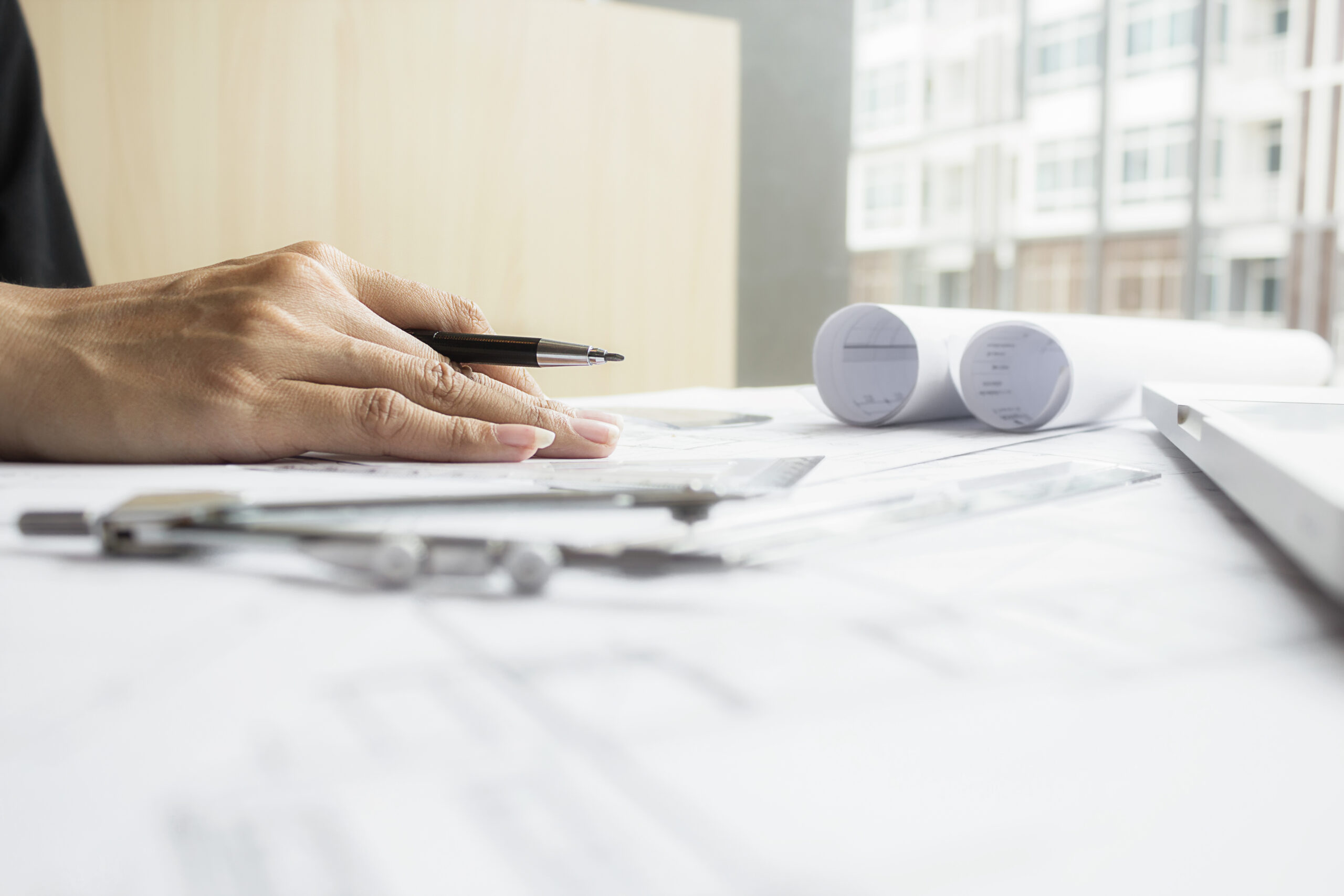 informe pericial de propiedad industrial-mano